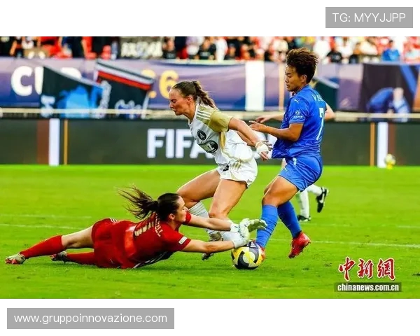 因凡蒂诺祝贺武汉车谷江大夺得FIFA女足冠军杯首场胜利 因凡蒂诺祝贺武汉车谷江大夺得FIFA女足冠军杯首场胜利