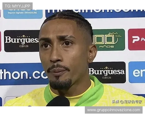 拉菲尼亚透露曾接近赴沙特踢球弗里克劝说后决定留守巴萨 拉菲尼亚透露曾接近赴沙特踢球弗里克劝说后决定留守巴萨