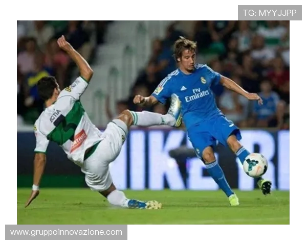 重穿球鞋再战绿茵 场前皇马后卫科恩特朗准备亮相国王联赛 重穿球鞋再战绿茵 场前皇马后卫科恩特朗准备亮相国王联赛